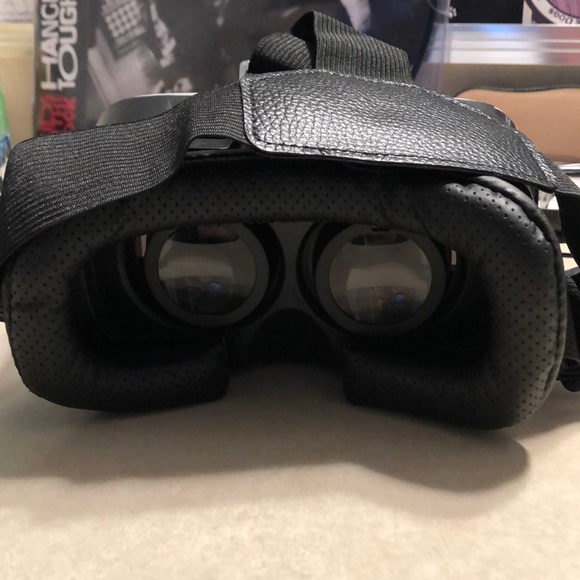 Virtual Reality Viewer - Picture 4 of 5